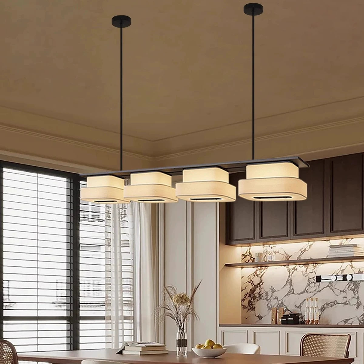 Dimbar LED-takkrona i alabaster – Svart metall