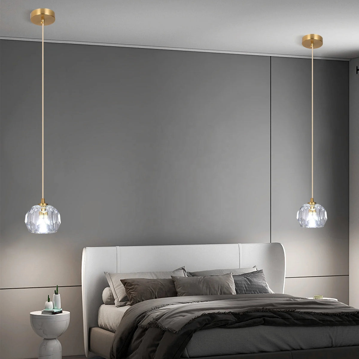 Kristallkula i kopparton – Nätt pendel med elegant glans